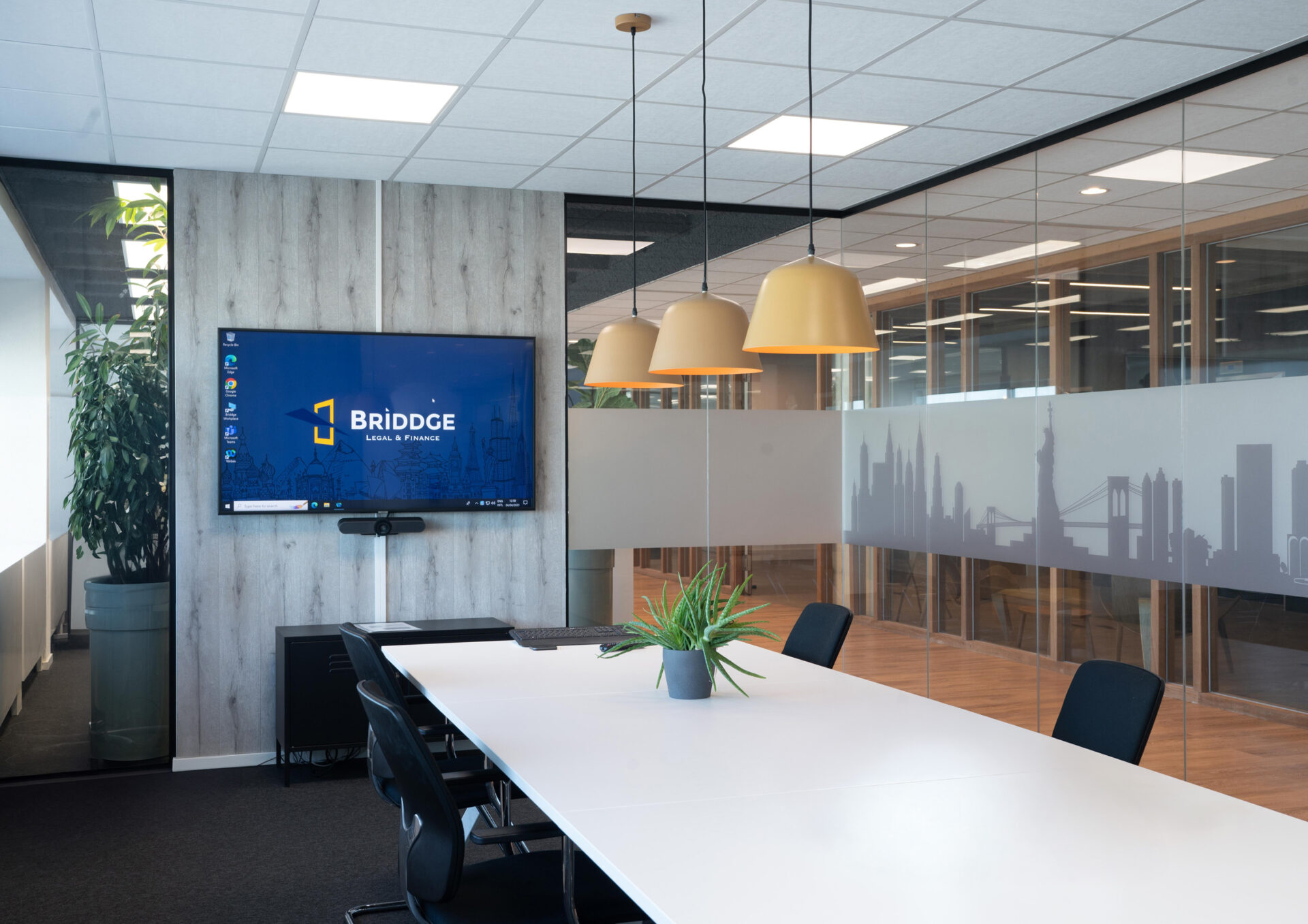 Briddge office layout